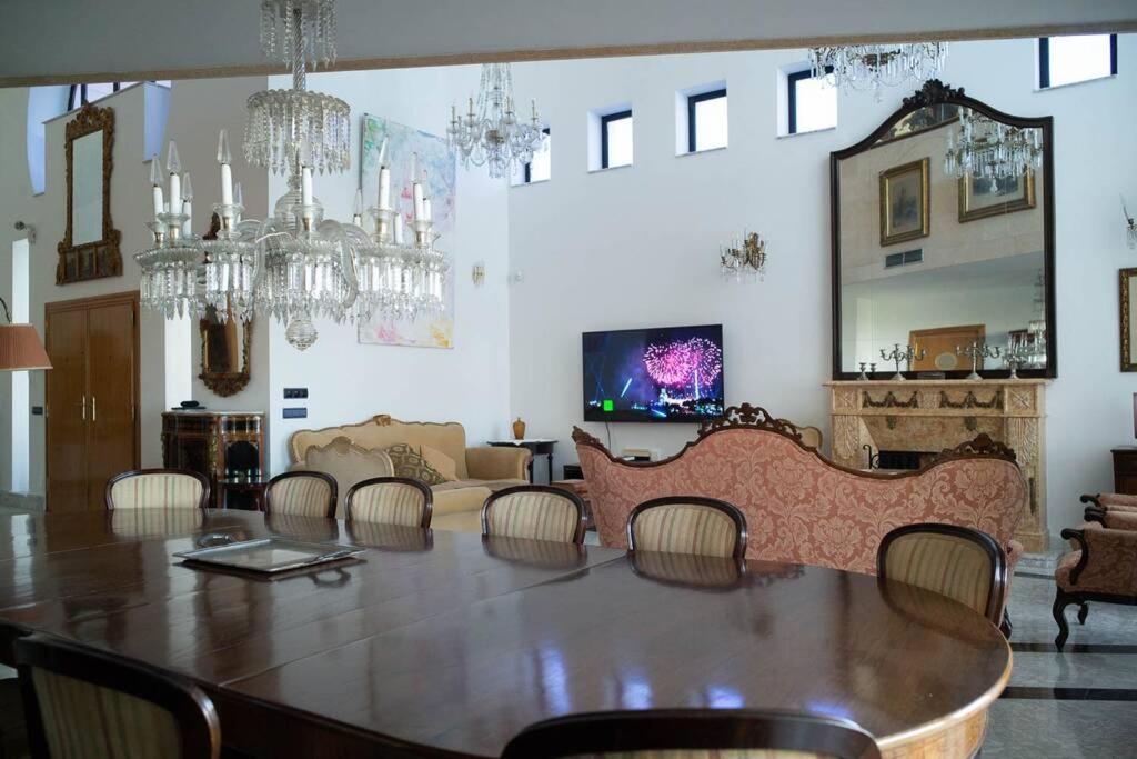 Beachside Villa In Puerto Marina, Benalmadena Luaran gambar