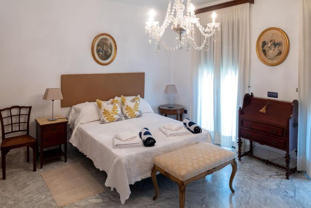 Beachside Villa In Puerto Marina, Benalmadena Luaran gambar